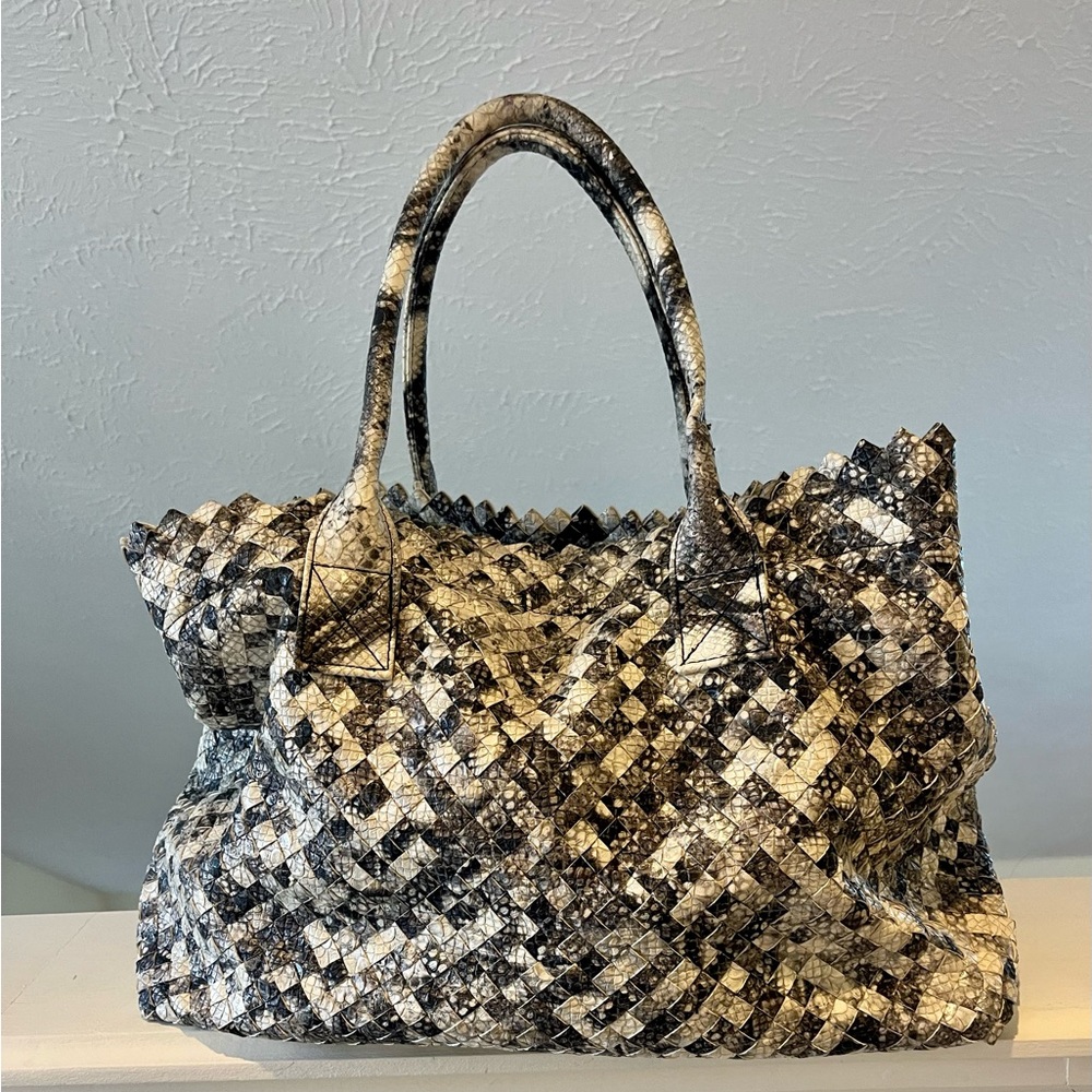 Pretty Persuasions BLACK,GRAY & WHITE Woven TOTE BAG XL